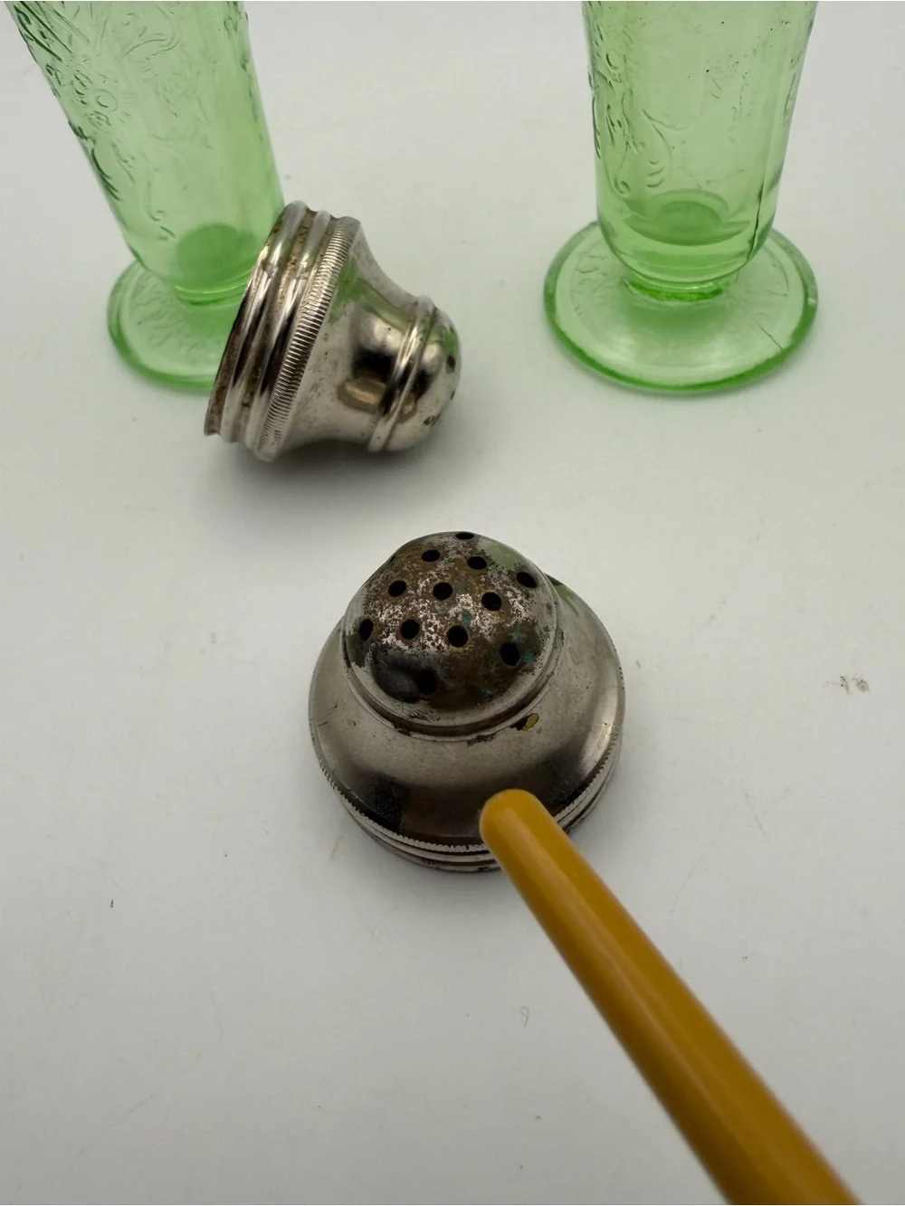 VTG 30's Hazel -Atlas uranium/depression, glass salt and pepper shaker.